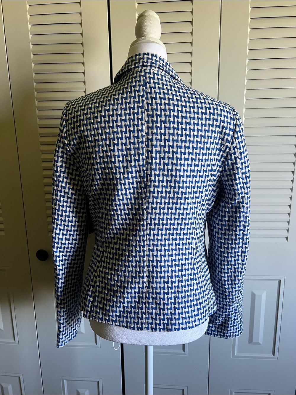 The Limited - Women’s Blue & White Patterned Blazer - Size Medium - NWT - Picture 2 of 6